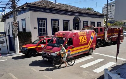 Princípio de incêndio em restaurante é registrado em Conselheiro Lafaiete
