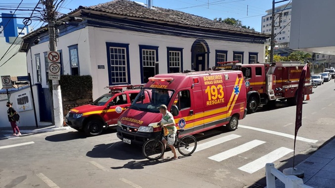 Princípio de incêndio em restaurante é registrado em Conselheiro Lafaiete