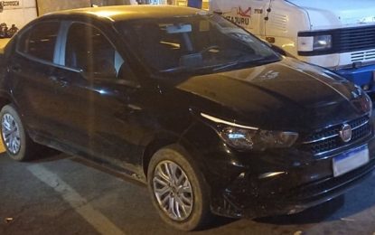 Polícia Civil apreende carro clonado na BR 040