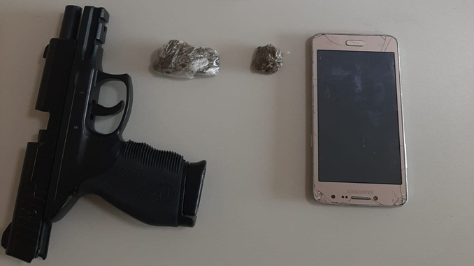 Polícia Militar Prende autores de roubo a caminhoneiro