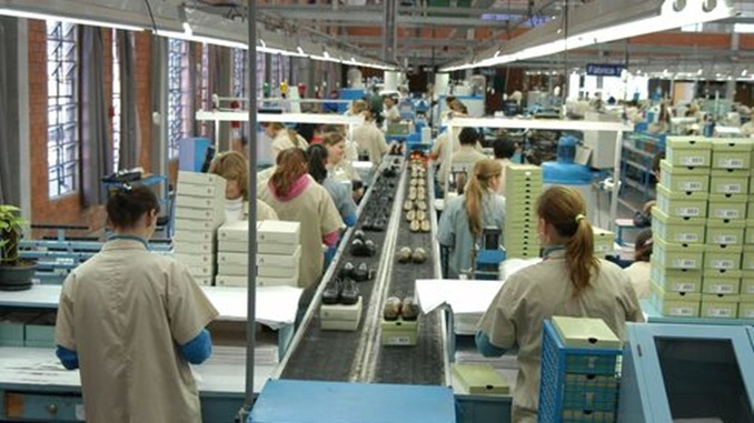 Empresários da indústria seguem confiantes pelo quarto mês consecutivo, aponta CNI