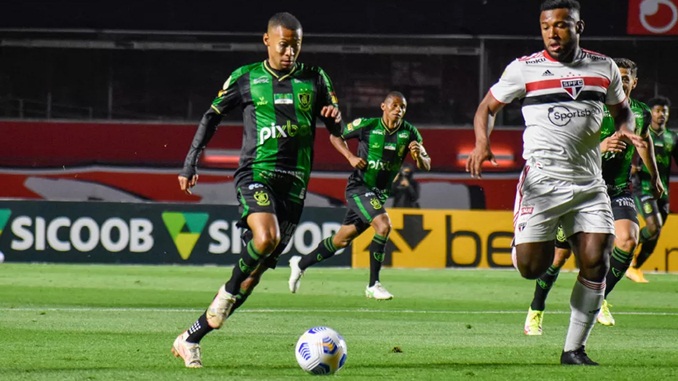 América recebe o Flamengo para se afastar de vez do Z4 e sonhar com a Sul-Americana