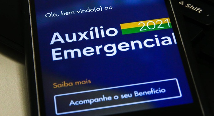 Trabalhadores nascidos em dezembro podem sacar auxílio emergencial