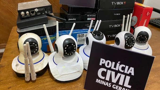 Polícia Civil prende suspeito de filmar mulheres sem autorização em Santos Dumont