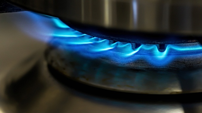 Projeto pretende destinar subsídio para famílias carentes comprar gás de cozinha