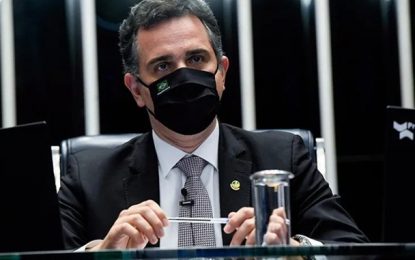 Pacheco devolve MP que dificultava retirada de conteúdo da internet