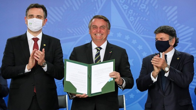 Bolsonaro sanciona lei que cria Tribunal Regional Federal em BH