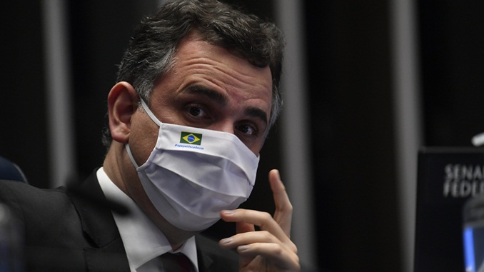 Rodrigo Pacheco quer ampliar discussão sobre cobrança de ICMS nos combustíveis