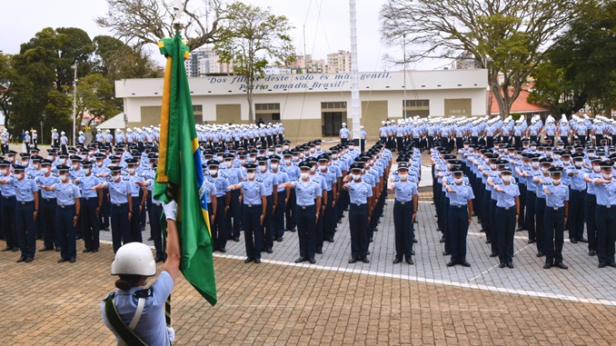 Esquadrão Hércules presta compromisso à Bandeira e ao Código de Honra