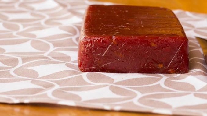 Jovem compra iphone pela internet e recebe goiabada, em Lima Duarte