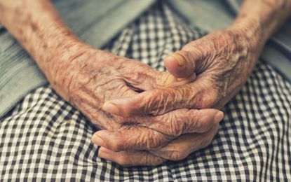 Filha arromba casa e agride a própria mãe, em Patos de Minas