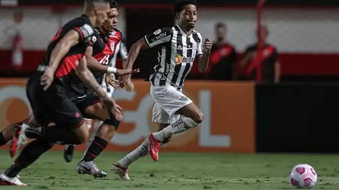 Atlético perde de virada para o Atlético-GO e cai a invencibilidade