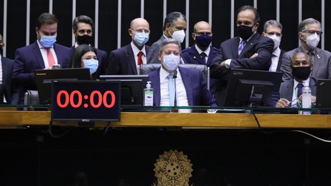 Câmara aprova valor fixo para cobrança de ICMS sobre combustíveis